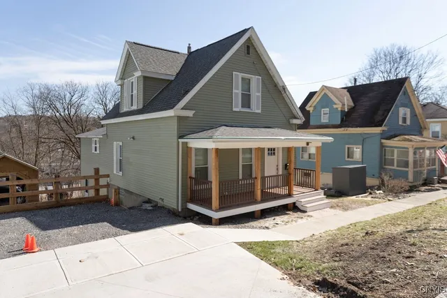 $2,500 | 48 North Street, Camillus, NY 13031