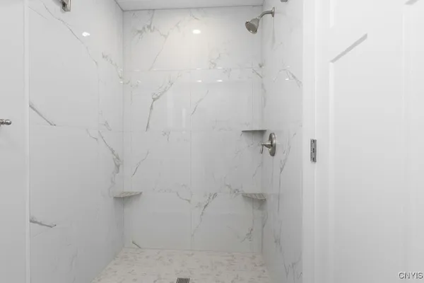 $2,250 | 48 North Street, Camillus, NY 13031