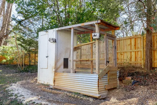 a view of a entryway of the house
