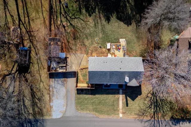 $299,900 | 909 Lake Drive, Bedford, VA 24523