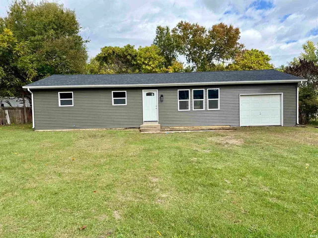 $189,500 | 1103 East Lake Street, Knox, IN 46534