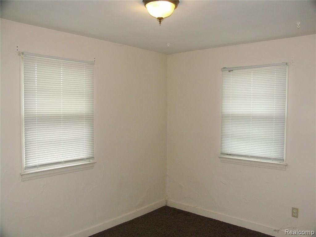 3250 Ravenswood Road Port Huron, MI 48060 - Photo 5 of 14 2017-01-23 21.28