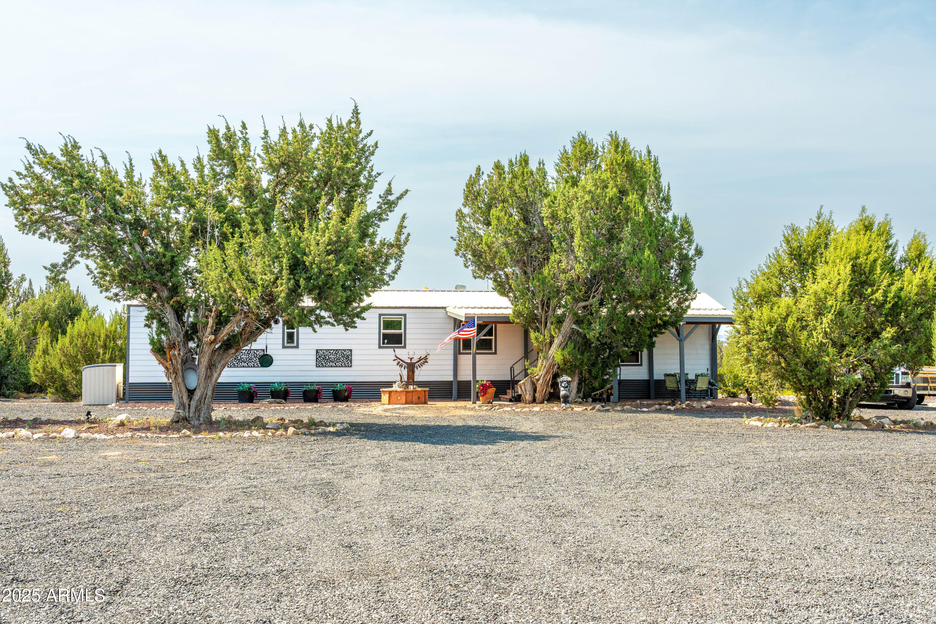 42897 North Pickett Corral Road Seligman, AZ 86337 - Photo 3 of 42 _A746507