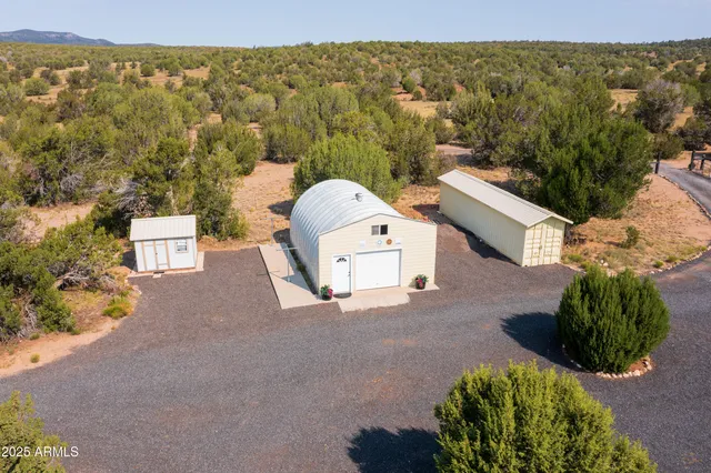 $595,000 | 42897 North Pickett Corral Road, Seligman, AZ 86337