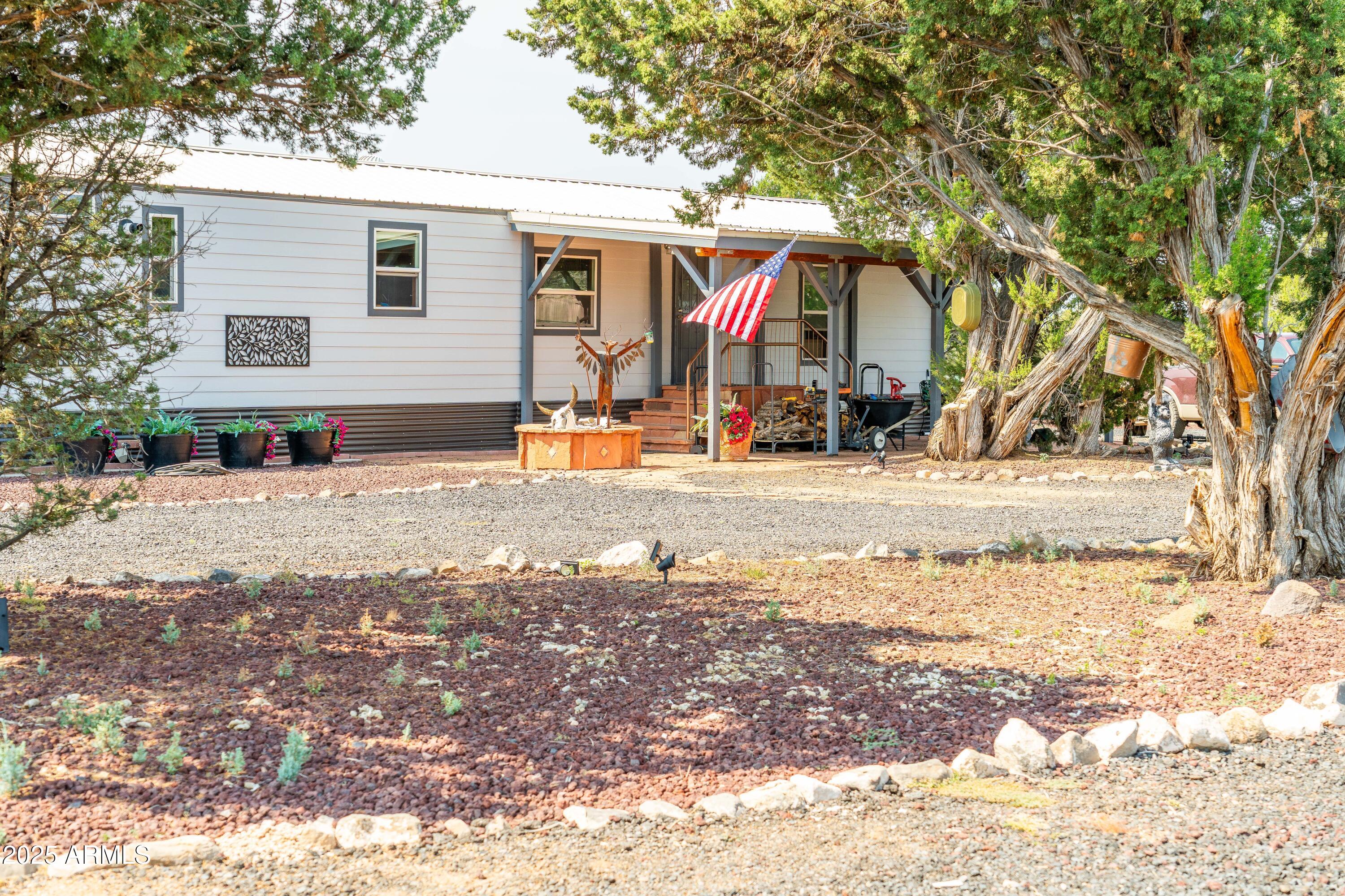 42897 North Pickett Corral Road Seligman, AZ 86337 - Photo 5 of 42 _A746528