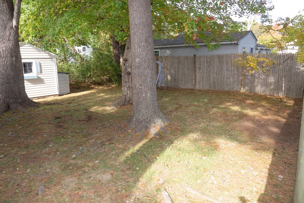 5 Hawthorne Road Norton, MA 02766 - Photo 3 of 13 Gallery Image 3