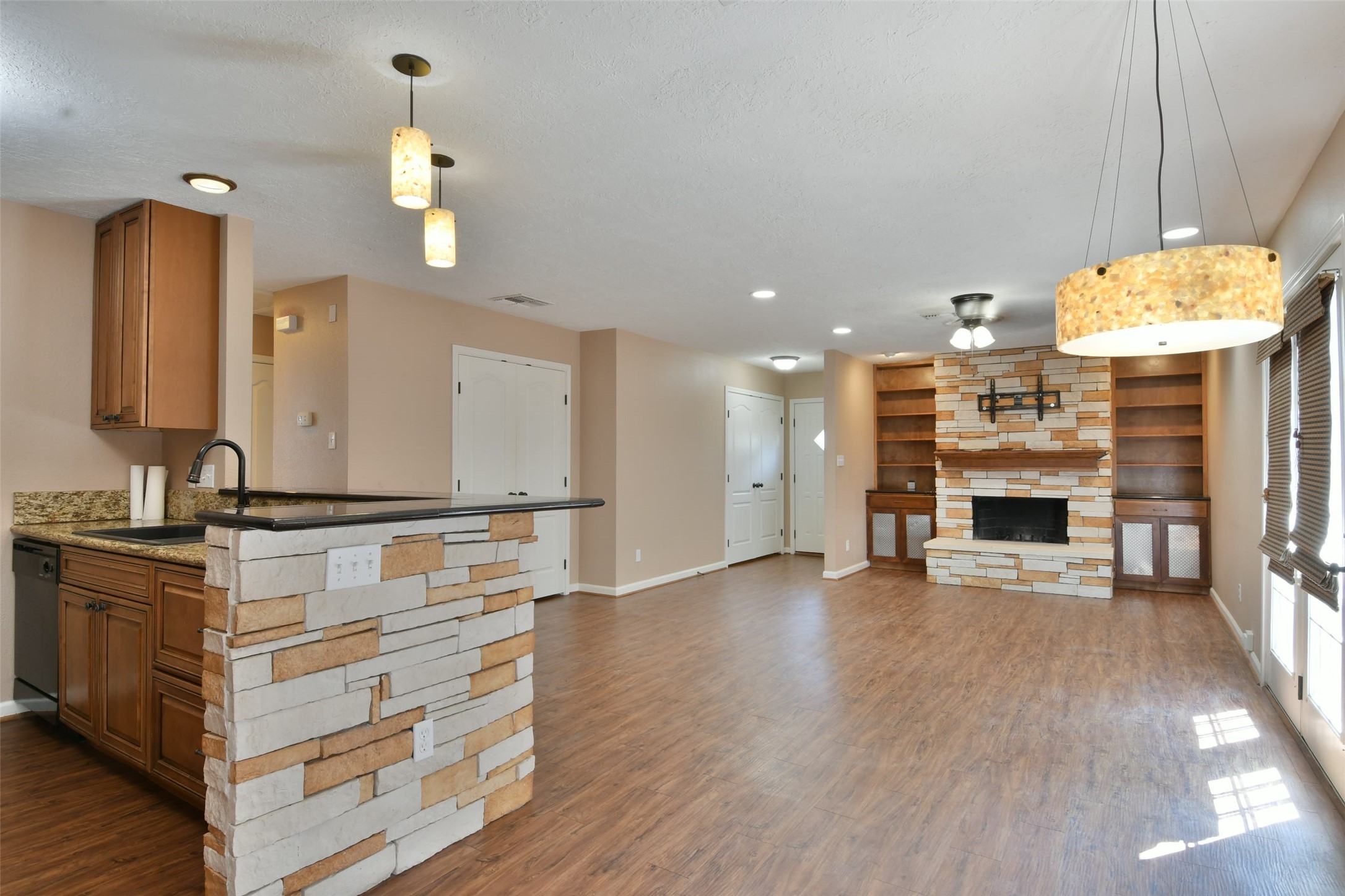 809 Pecan Street Brenham, TX 77833 - Photo 9 of 28