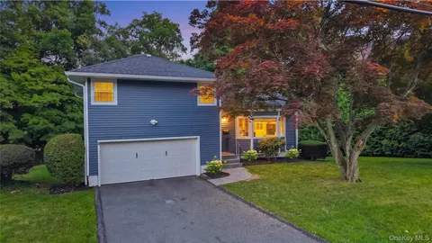 $995,000 | 9 Elmwood Road, White Plains, NY 10605