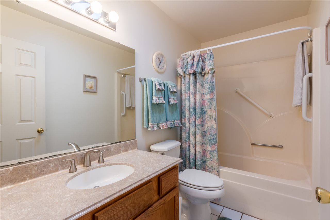 529 West Amanda Avenue Foley, AL 36535 - Photo 14 of 19 Guest Bathroom