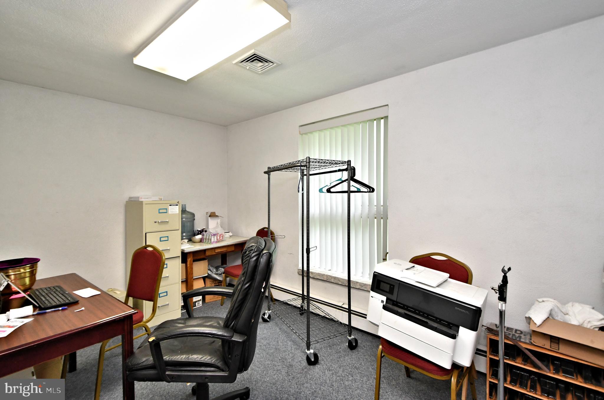 1301 Hilltop Road Pottstown, PA 19464 - Photo 17 of 42 Gallery Image 17
