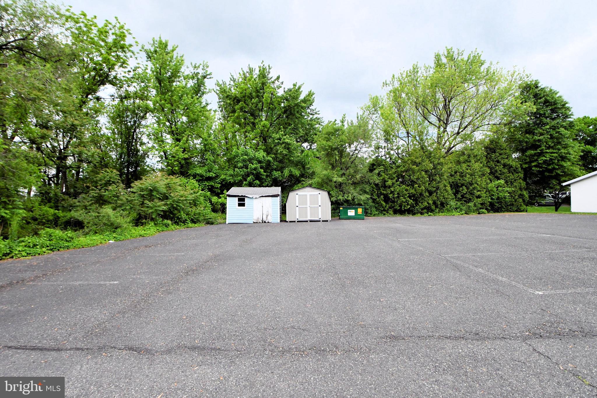 1301 Hilltop Road Pottstown, PA 19464 - Photo 37 of 42 Gallery Image 37