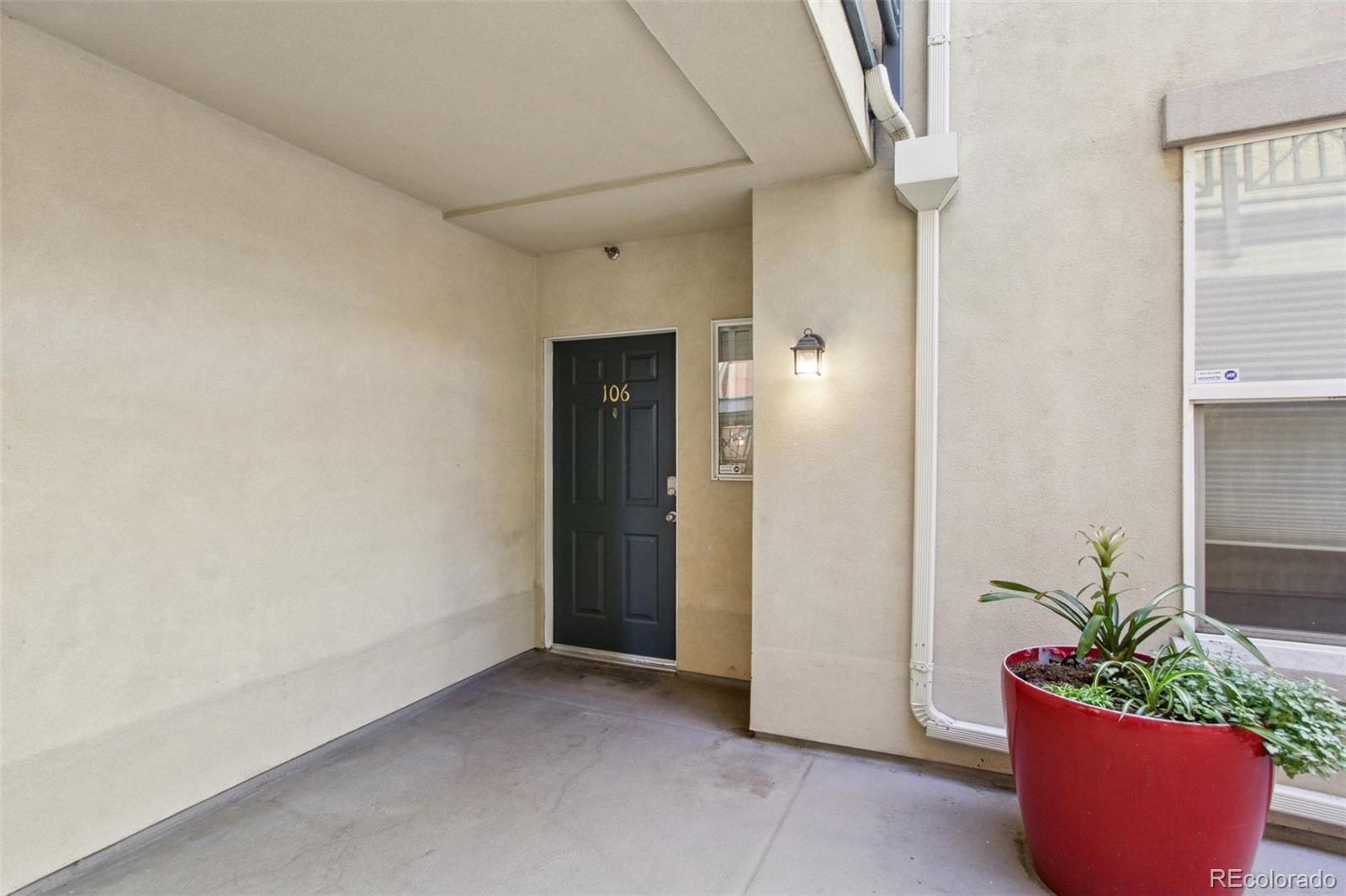 1747 Pearl Street, Unit 106 Denver, CO 80203 - Photo 4 of 26 a view of an entryway of a house