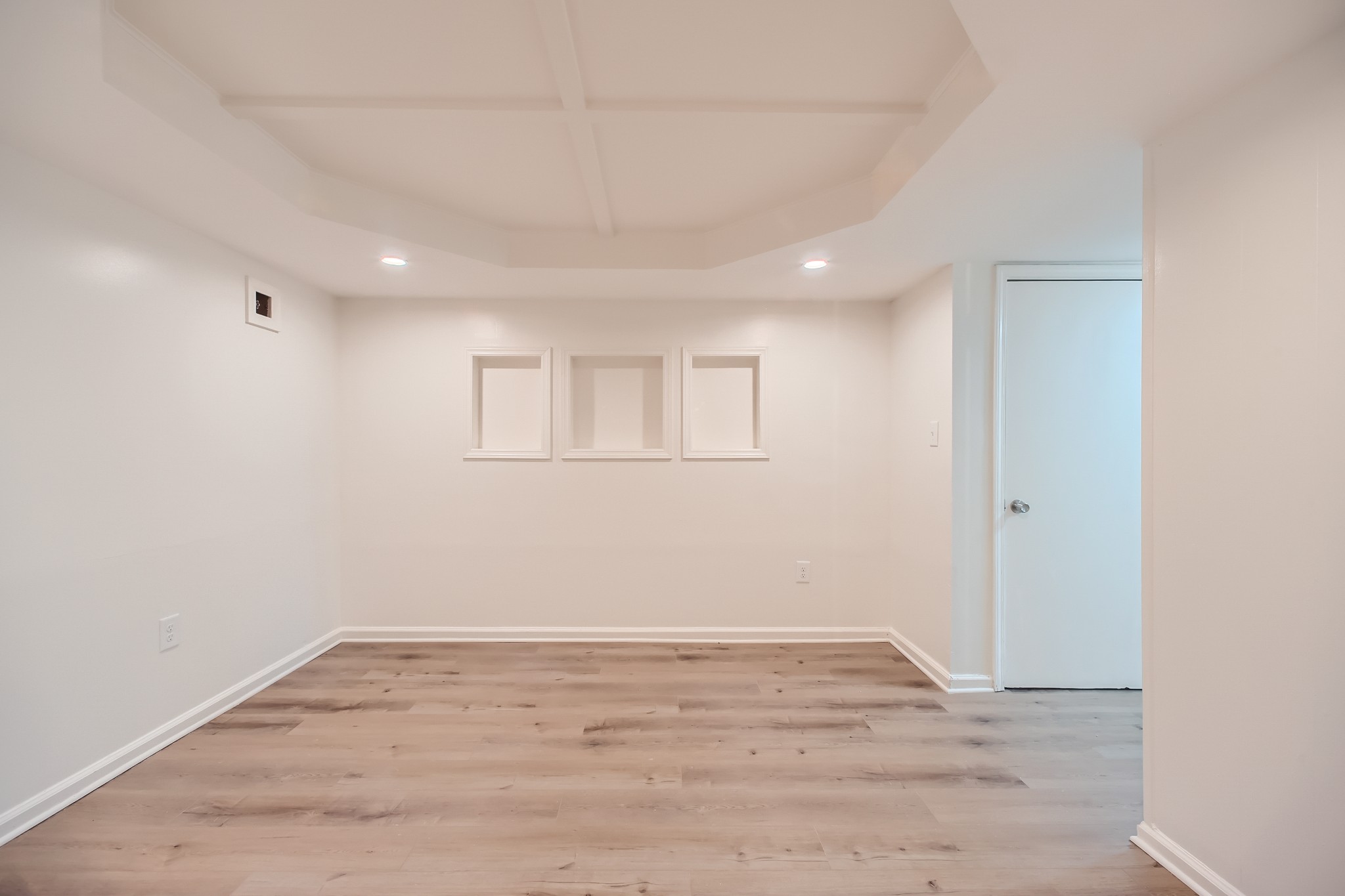 417 Hill Road Nashville, TN 37027 - Photo 21 of 27 a view of empty room with wooden floor