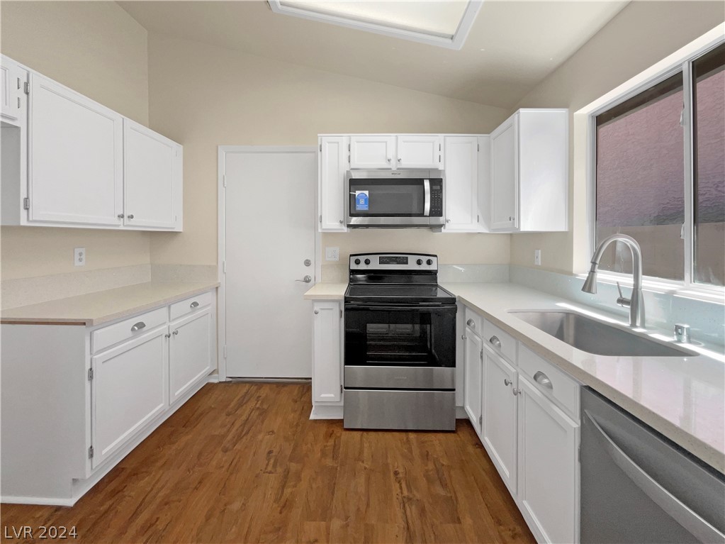 2800 Secret Canyon Road Henderson, NV 89074 - Photo 3 of 23 Gallery Image 3