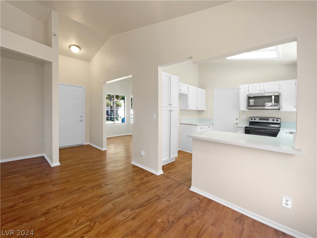 2800 Secret Canyon Road Henderson, NV 89074 - Photo 9 of 23 Gallery Image 9
