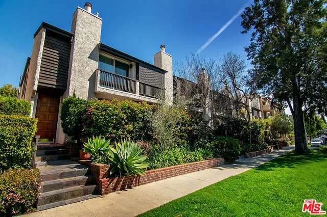 $5,200 | 2216 South Bentley Avenue, Unit 10, Los Angeles, CA 90064