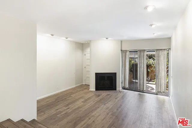 $5,200 | 2216 South Bentley Avenue, Unit 10, Los Angeles, CA 90064