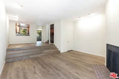 $5,200 | 2216 South Bentley Avenue, Unit 10, Los Angeles, CA 90064
