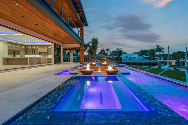 $9,900,000 | 2143 Carib Circle, Palm Beach Gardens, FL 33410