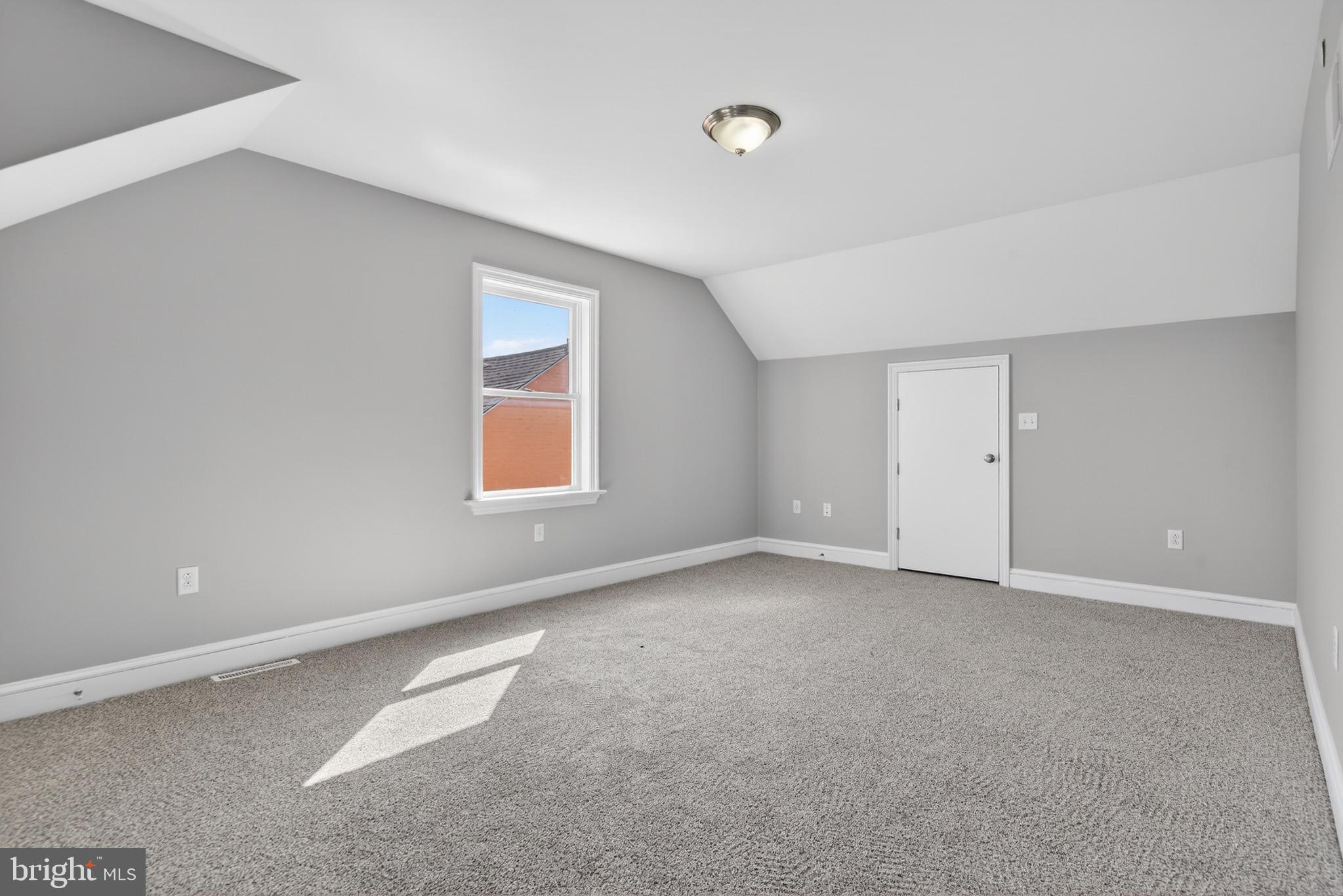 637 East Fulton Street Lancaster, PA 17602 - Photo 19 of 28 an empty room with a window