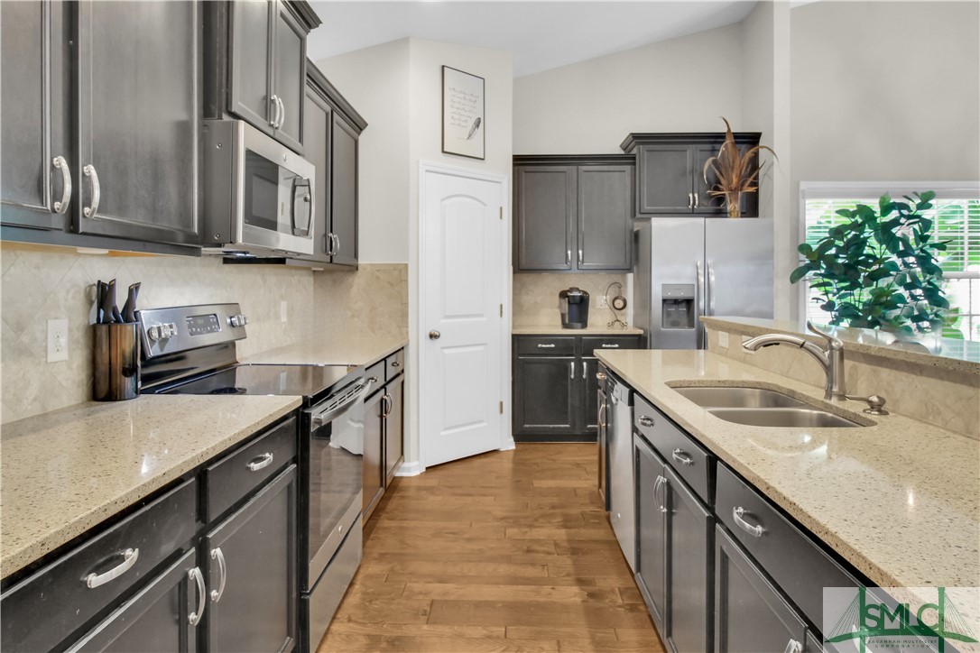 102 Baynard Street Pooler, GA 31322 - Photo 4 of 40 Kitchen