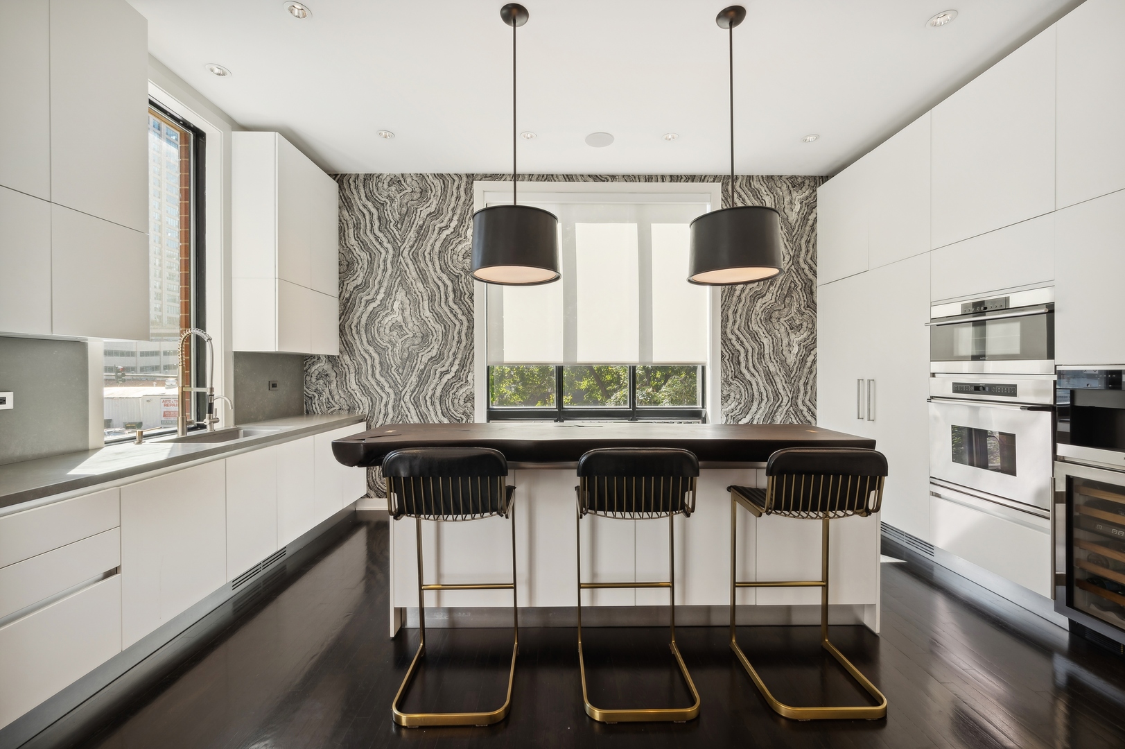 640 West Fulton Street, Unit A Chicago, IL 60661 - Photo 5 of 30