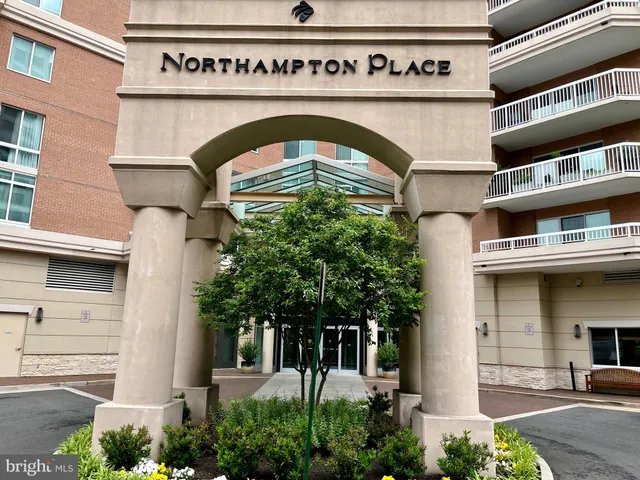 $2,295 | 3101 North Hampton Drive, Unit 505, Alexandria, VA 22302