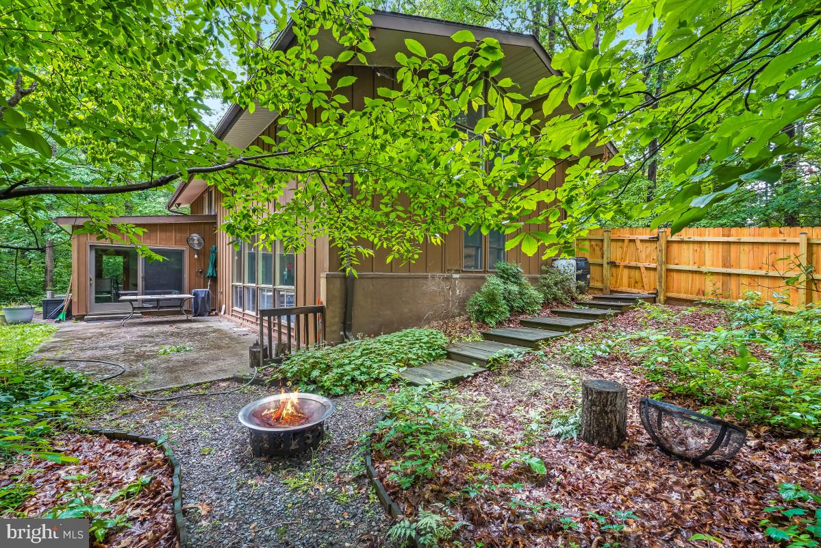 8545 Pineway Court Laurel, MD 20723 - Photo 6 of 10 Gorgeous Setting!