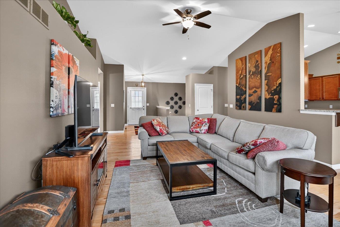 965 North Perry Parkway Oregon, WI 53575 - Photo 11 of 66