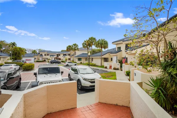 $335,000 | 8164 Northwest 17th Manor, Unit 8164, Plantation, FL 33322