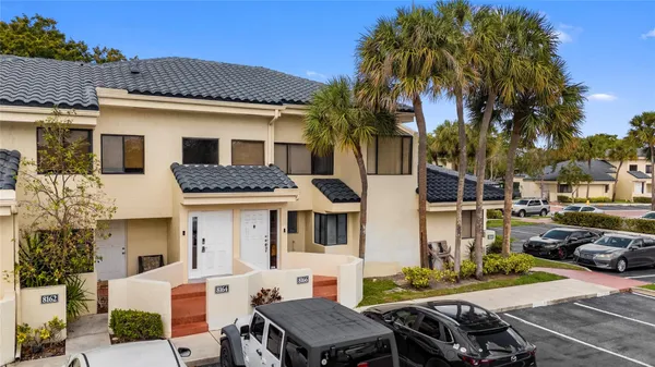 $335,000 | 8164 Northwest 17th Manor, Unit 8164, Plantation, FL 33322