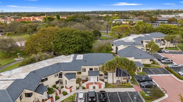 $335,000 | 8164 Northwest 17th Manor, Unit 8164, Plantation, FL 33322