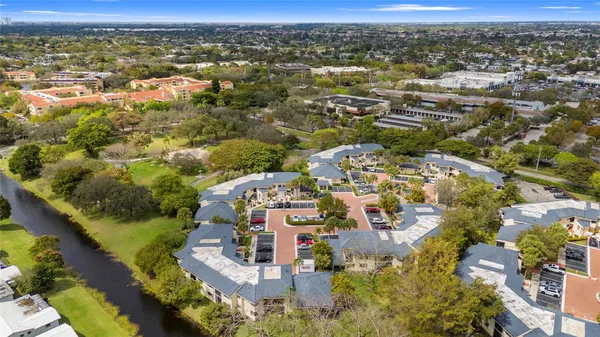 $335,000 | 8164 Northwest 17th Manor, Unit 8164, Plantation, FL 33322