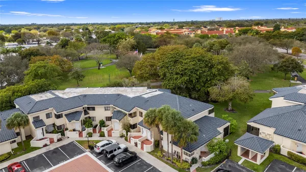 $335,000 | 8164 Northwest 17th Manor, Unit 8164, Plantation, FL 33322