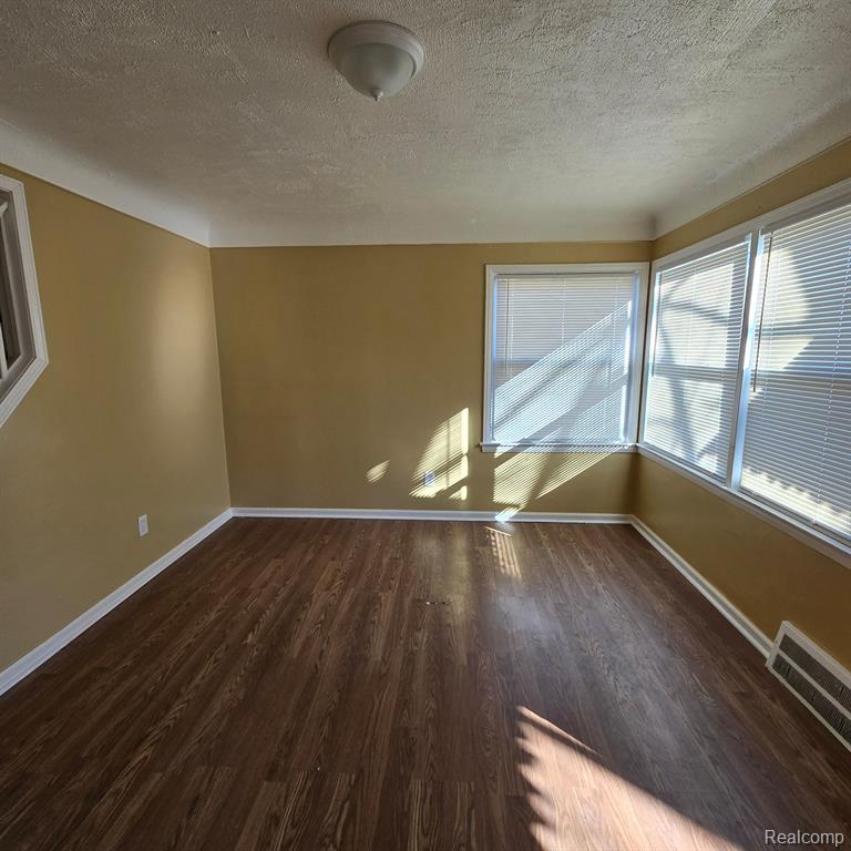 6741 Evergreen Road Detroit, MI 48228 - Photo 3 of 21