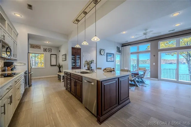 $987,000 | 2259 Standing Rock Road, Camdenton, MO 65020