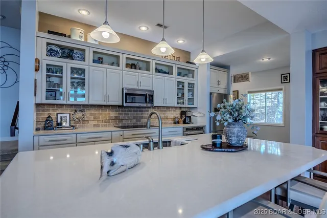 $987,000 | 2259 Standing Rock Road, Camdenton, MO 65020