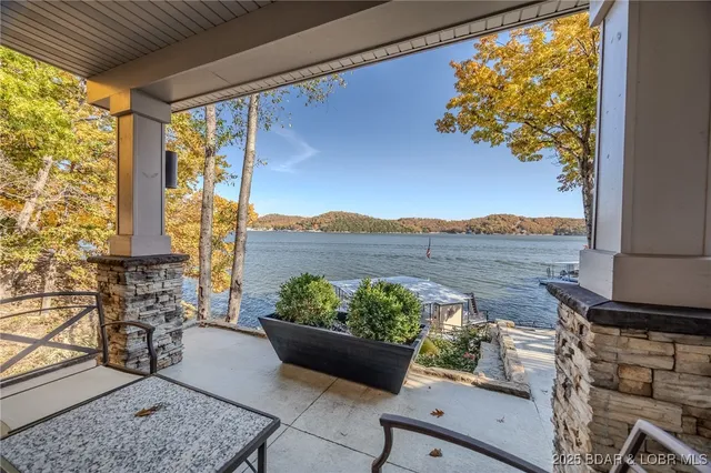 $987,000 | 2259 Standing Rock Road, Camdenton, MO 65020