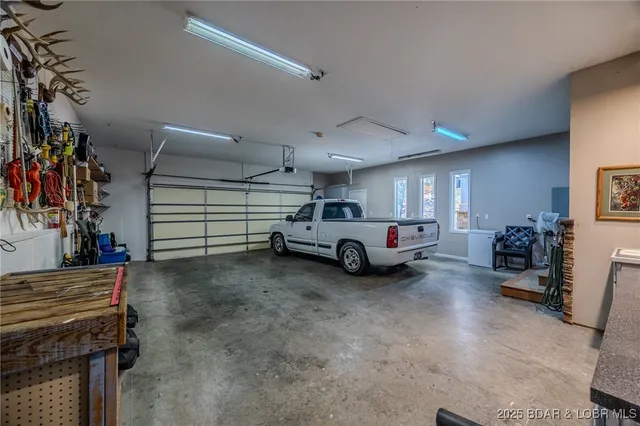 $987,000 | 2259 Standing Rock Road, Camdenton, MO 65020