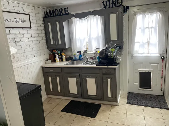 $350,000 | 80 Pleasant Street, Rockland, ME 04841