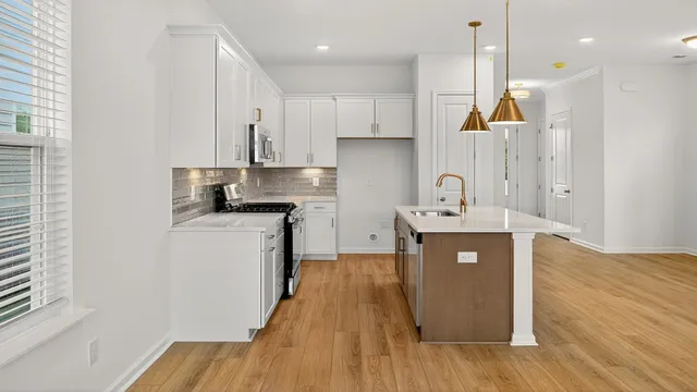 $689,985 | 4436 Oakwood Avenue, North Charleston, SC 29405