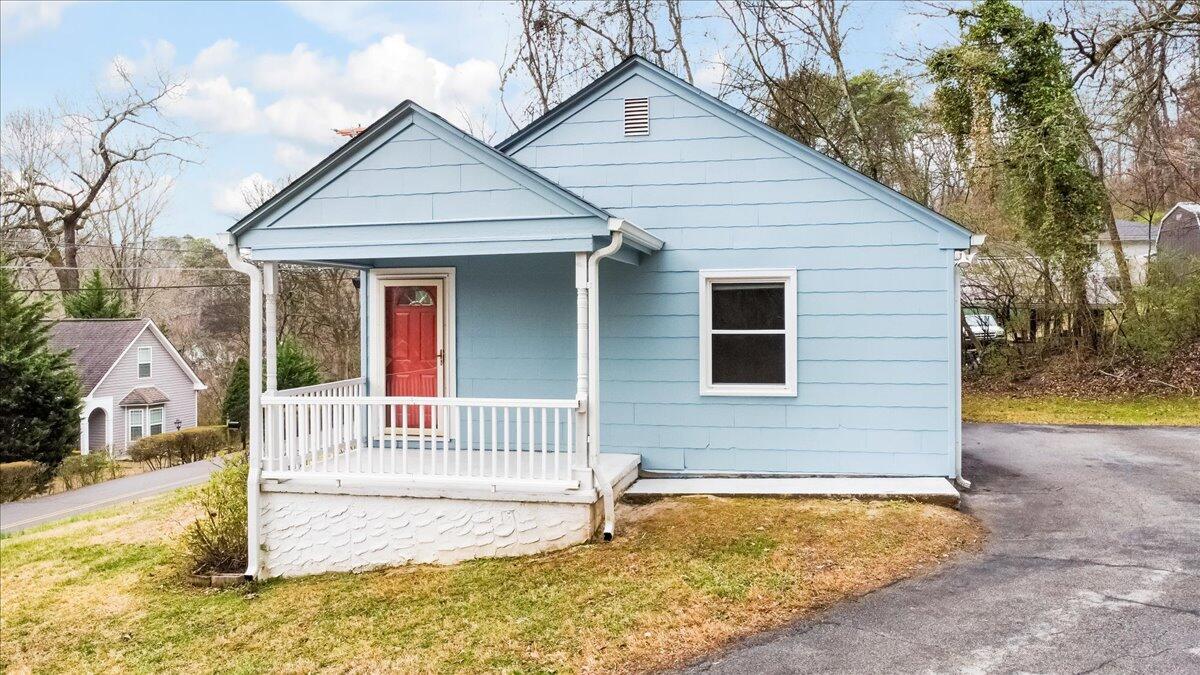 3519 Martin Road Chattanooga, TN 37415 - Photo 1 of 30 Front View