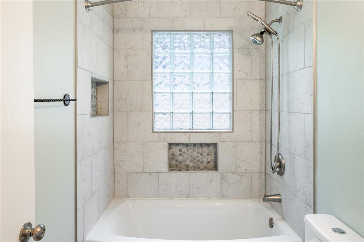 3519 Martin Road Chattanooga, TN 37415 - Photo 18 of 30 Bath
