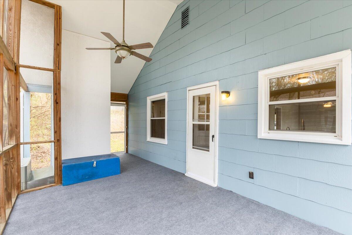 3519 Martin Road Chattanooga, TN 37415 - Photo 24 of 30 Back porch