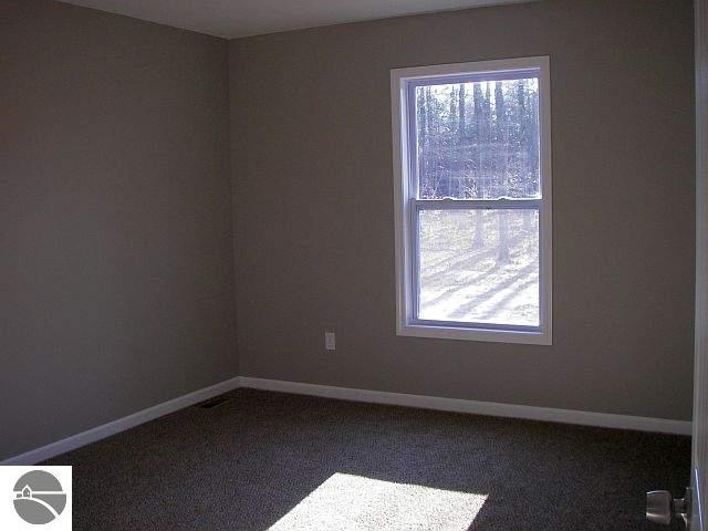 5114 Palmer Place Traverse City, MI 49685 - Photo 14 of 17 1745979-13.JPG