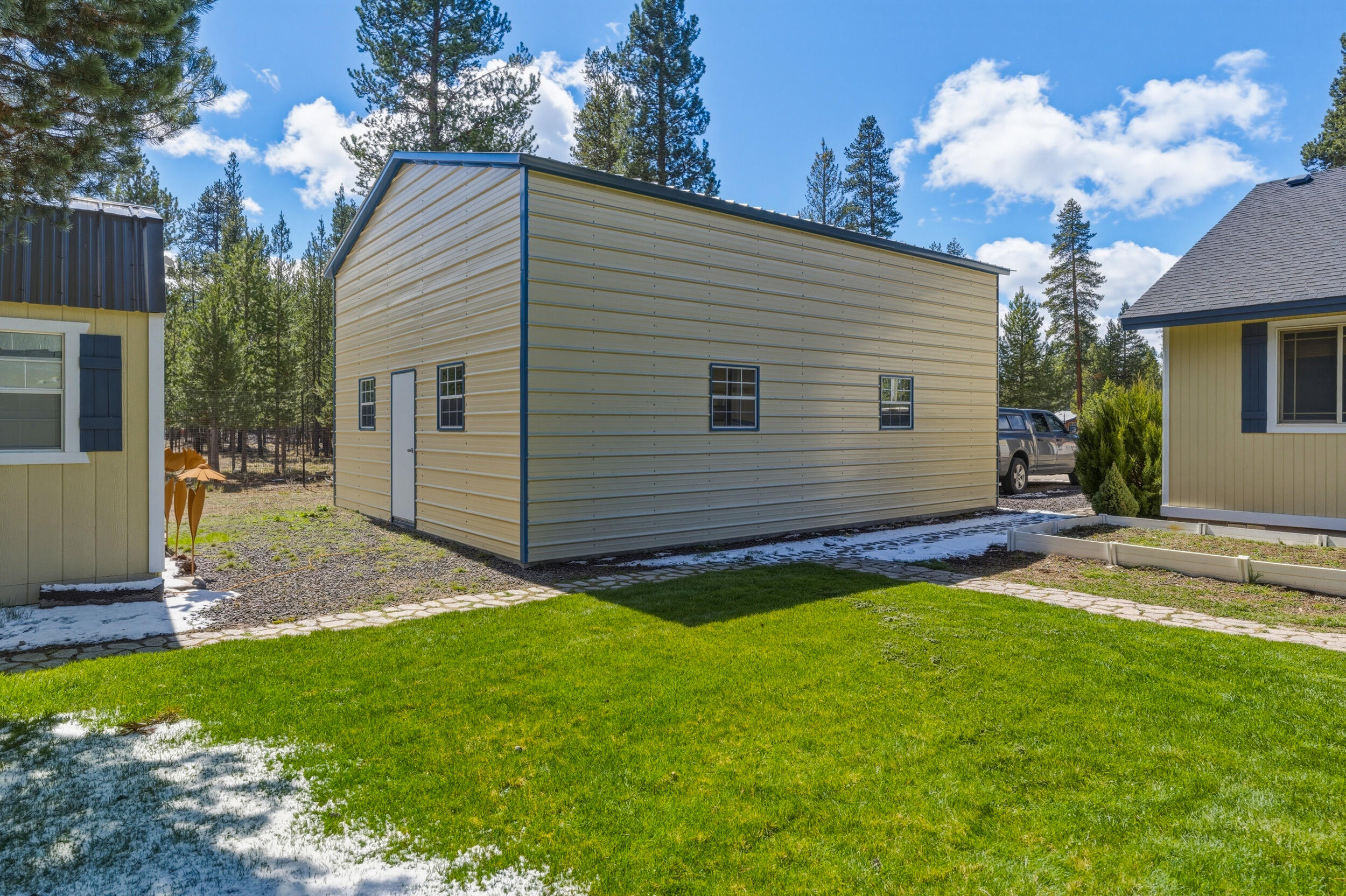 145343 Birchwood Road La Pine, OR 97739 - Photo 54 of 59 Shop Exterior