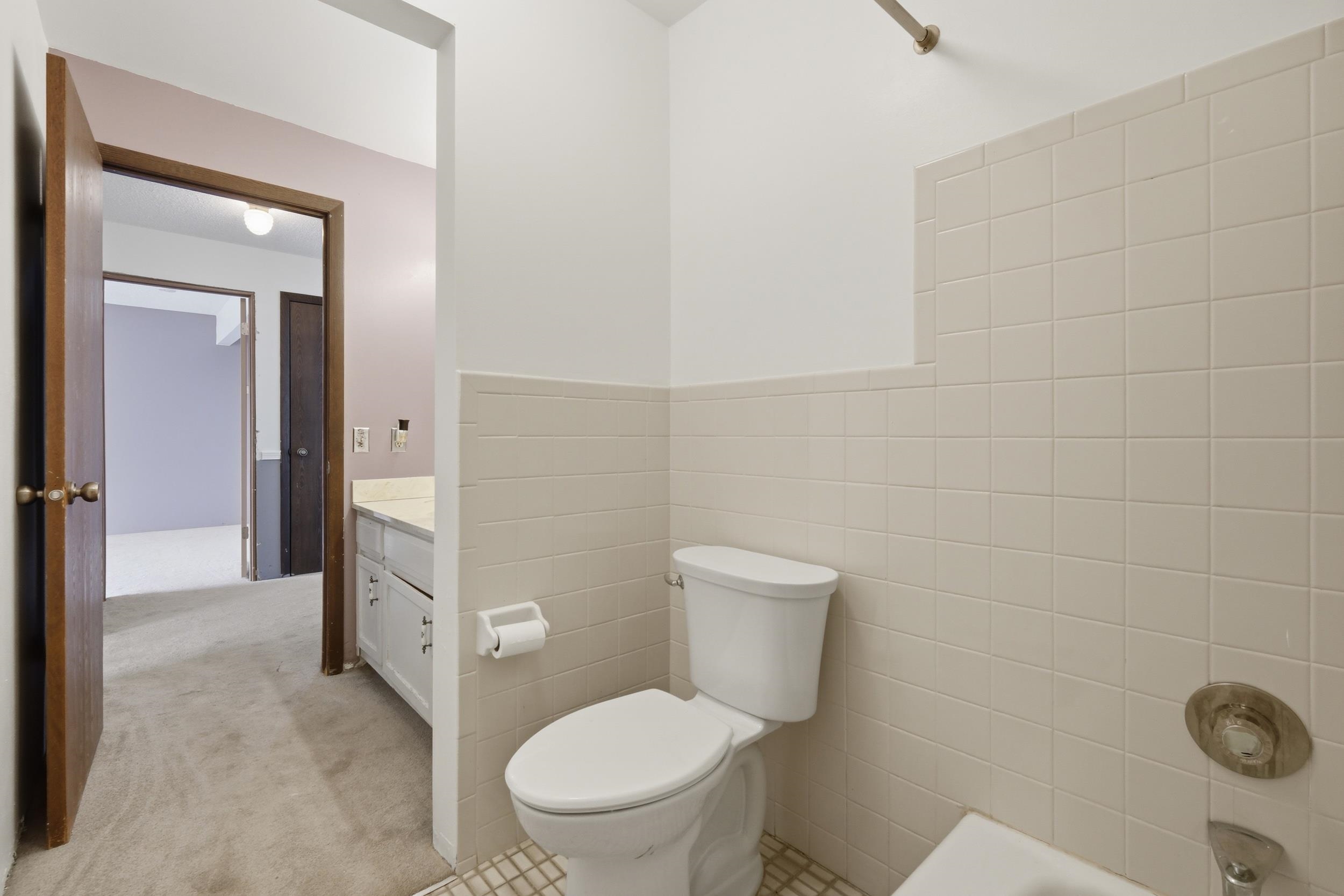 25 Golf Course Road, Unit E Madison, WI 53704 - Photo 31 of 38