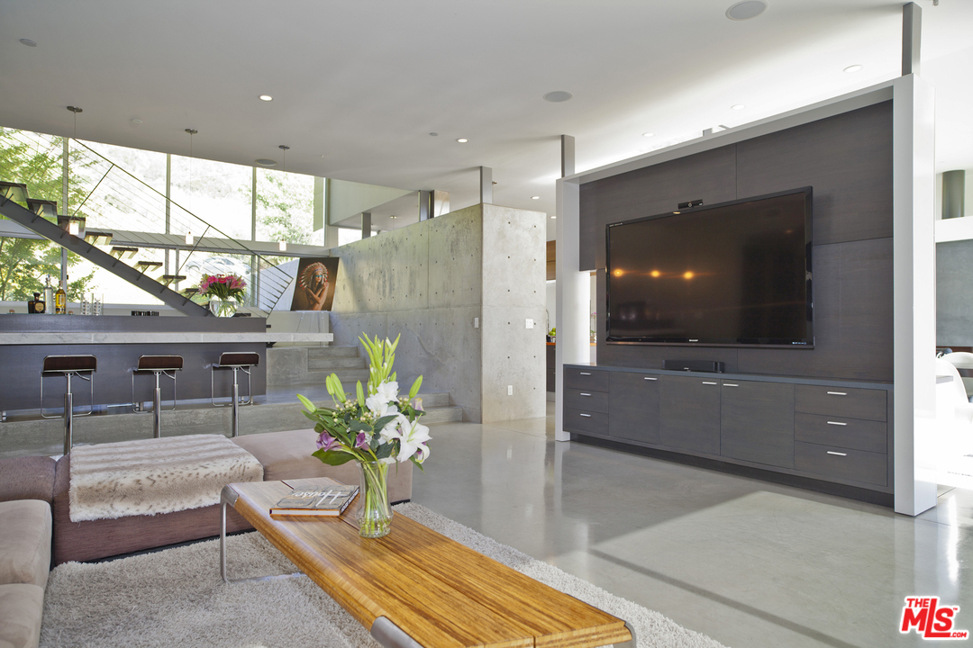 1055 Cold Canyon Road Calabasas, CA 91302 - Photo 17 of 51 Gallery Image 17