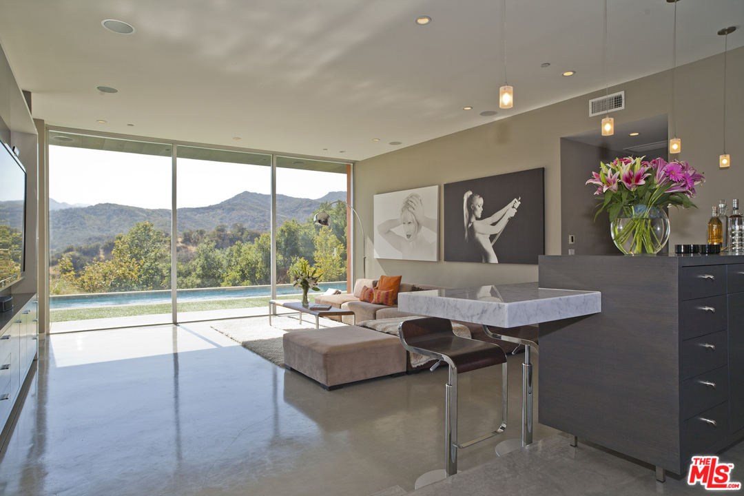 1055 Cold Canyon Road Calabasas, CA 91302 - Photo 18 of 51 Gallery Image 18