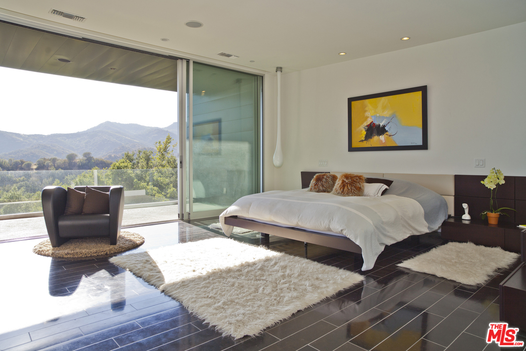 1055 Cold Canyon Road Calabasas, CA 91302 - Photo 24 of 51 Gallery Image 24